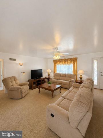 852 WALNUT CREST DR, Lebanon, PA 17046