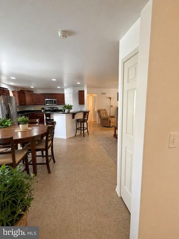 852 WALNUT CREST DR, Lebanon, PA 17046