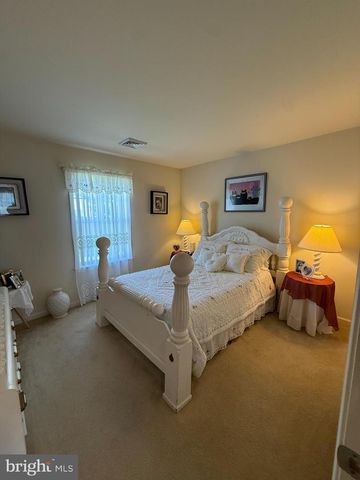 852 WALNUT CREST DR, Lebanon, PA 17046