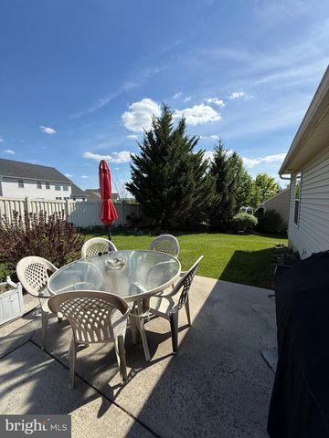 852 WALNUT CREST DR, Lebanon, PA 17046