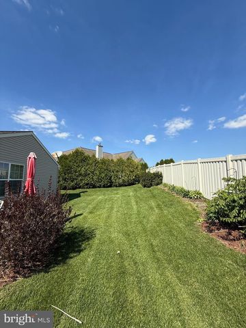 852 WALNUT CREST DR, Lebanon, PA 17046
