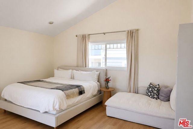 1918 Cabrillo Avenue C, Torrance, CA 90501