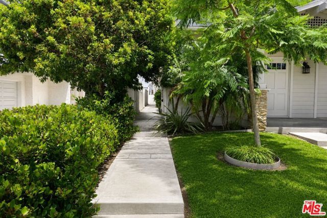 1918 Cabrillo Avenue C, Torrance, CA 90501