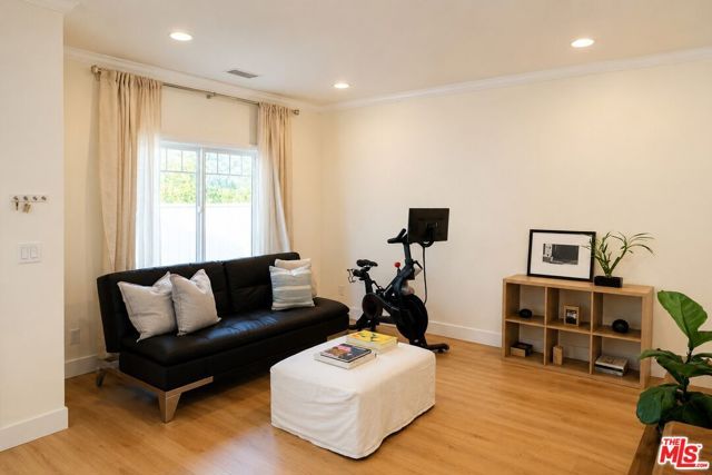 1918 Cabrillo Avenue C, Torrance, CA 90501