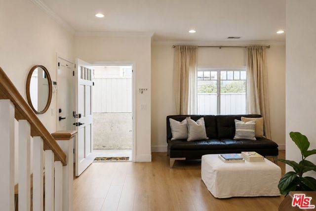 1918 Cabrillo Avenue C, Torrance, CA 90501