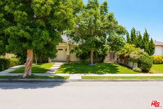 1918 Cabrillo Avenue C, Torrance, CA 90501