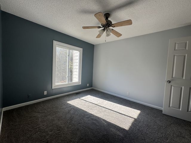 1033 Millers Creek Rd, Goodlettsville, TN 37072