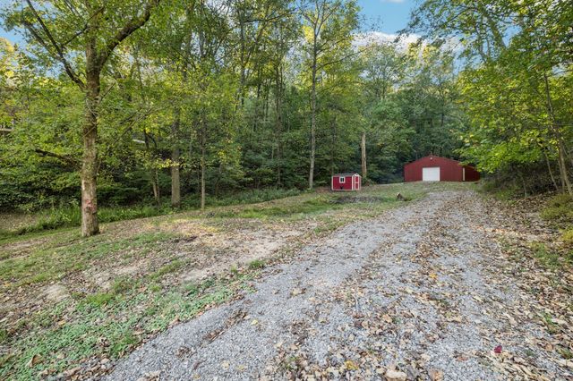 1033 Millers Creek Rd, Goodlettsville, TN 37072