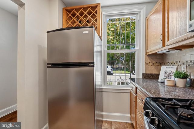1652 KRAMER ST NE, Washington, DC 20002