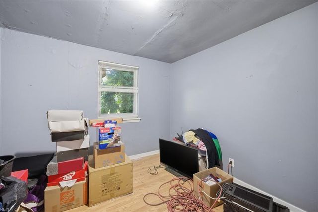 1525 Des Moines AVE, Portsmouth, VA 23704