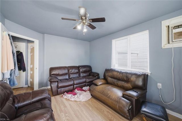 1525 Des Moines AVE, Portsmouth, VA 23704