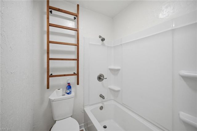 1525 Des Moines AVE, Portsmouth, VA 23704