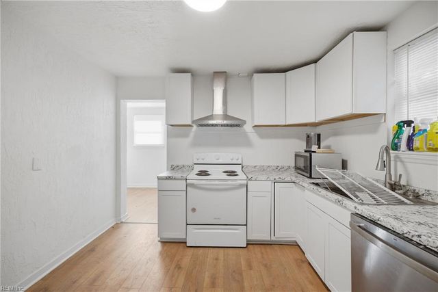 1525 Des Moines AVE, Portsmouth, VA 23704