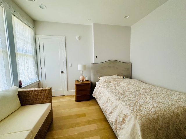 4 Knowles St 4, Newton, MA 02459