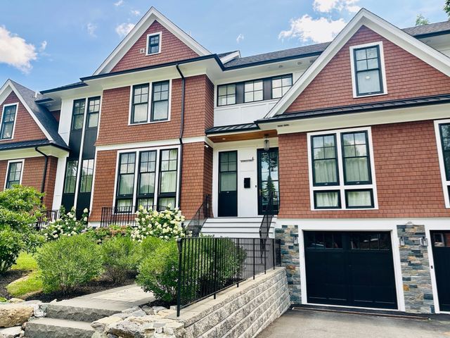 4 Knowles St 4, Newton, MA 02459