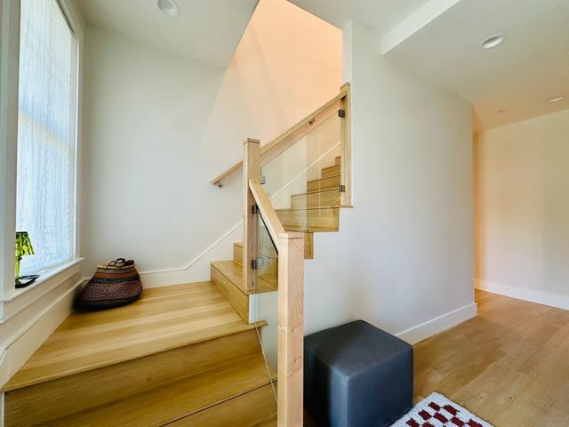 4 Knowles St 4, Newton, MA 02459
