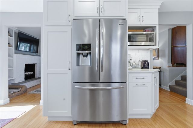 14 Clara Road, Tiverton, RI 02878