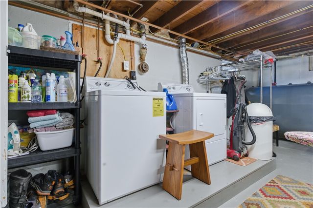 14 Clara Road, Tiverton, RI 02878