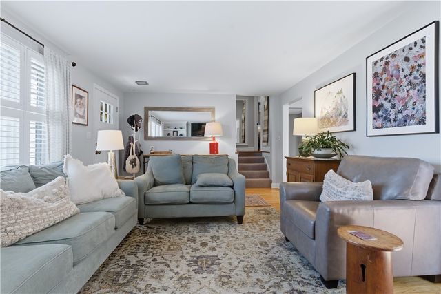 14 Clara Road, Tiverton, RI 02878