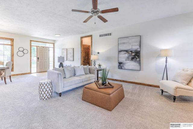 19856 Bellbrook Boulevard, Gretna, NE 68028