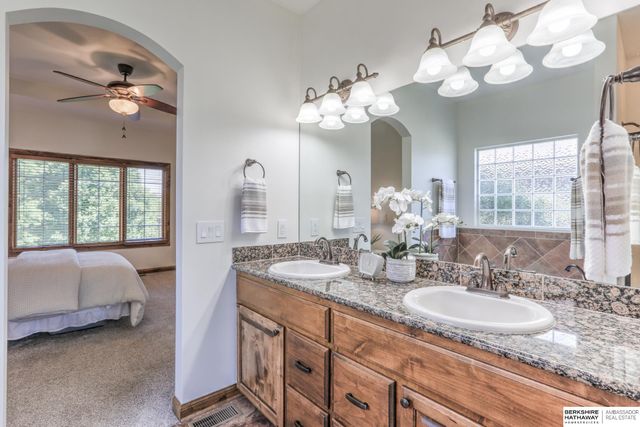 19856 Bellbrook Boulevard, Gretna, NE 68028