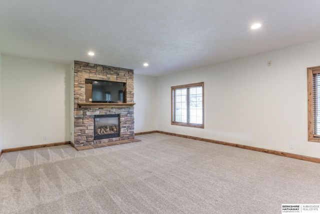 19856 Bellbrook Boulevard, Gretna, NE 68028