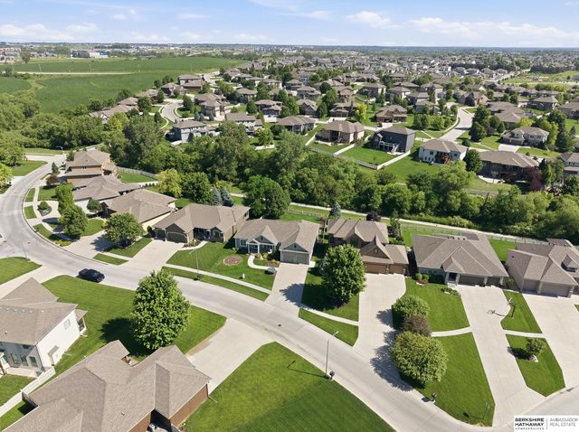 19856 Bellbrook Boulevard, Gretna, NE 68028