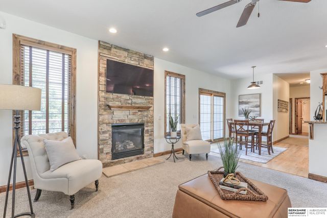 19856 Bellbrook Boulevard, Gretna, NE 68028