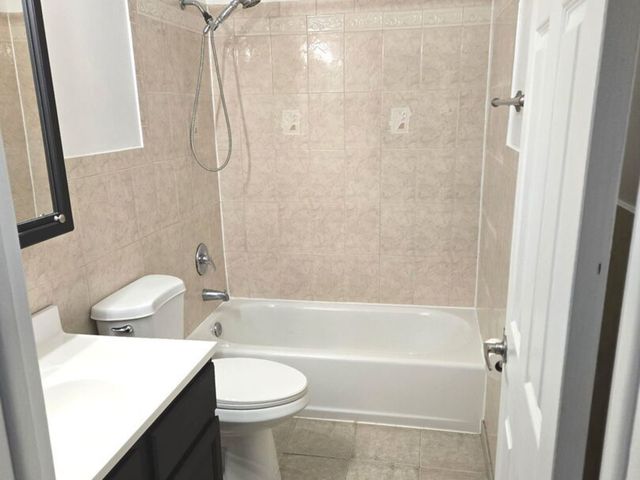 1410 Beverly Lane, Streamwood, IL 60107