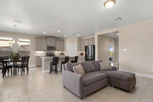 9407 Sundrop Valley, San Antonio, TX 78254