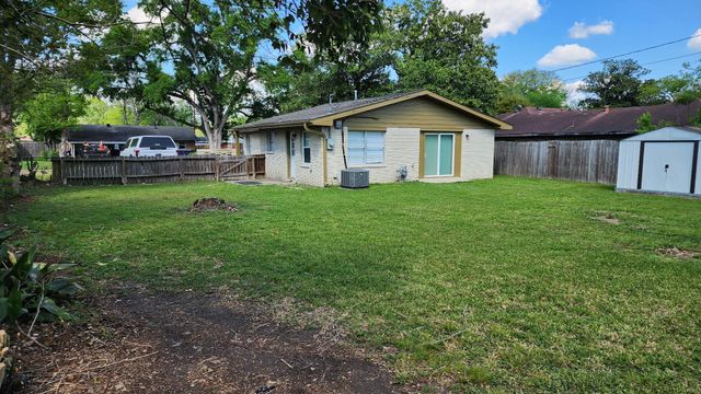 2907 Dragonwick Drive, Houston, TX 77045