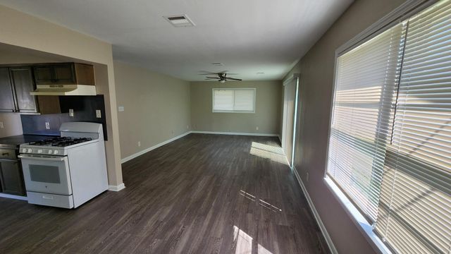 2907 Dragonwick Drive, Houston, TX 77045