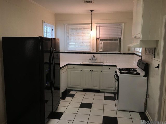 2225 Broussard Ave, Baton Rouge, LA 70808