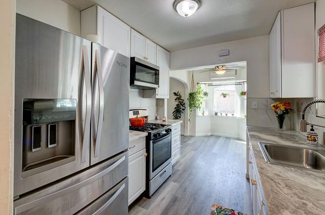 2973 E Simpson Avenue, Fresno, CA 93703