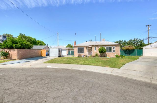 2973 E Simpson Avenue, Fresno, CA 93703