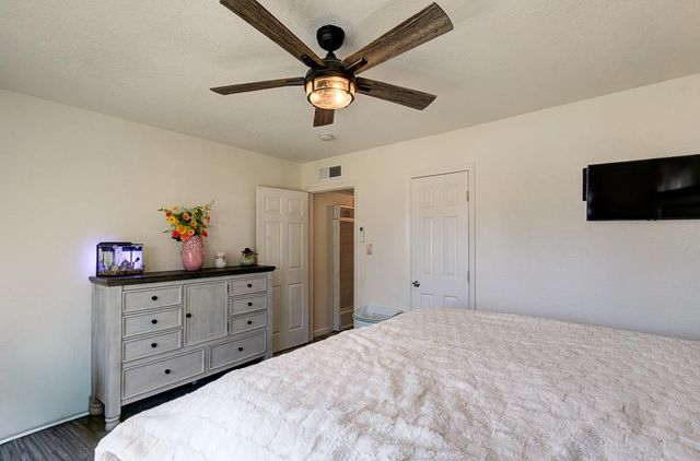 2973 E Simpson Avenue, Fresno, CA 93703