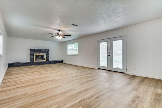 626 Thrush Avenue, Duncanville, TX 75116