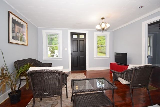 433 Putnam Hill Rd, Sutton, MA 01590