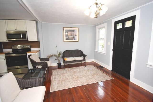 433 Putnam Hill Rd, Sutton, MA 01590