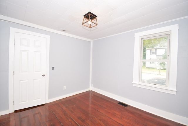 433 Putnam Hill Rd, Sutton, MA 01590