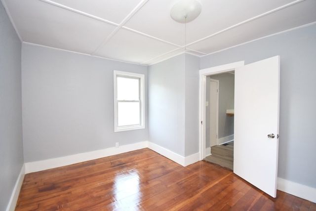 433 Putnam Hill Rd, Sutton, MA 01590