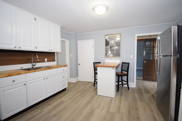 433 Putnam Hill Rd, Sutton, MA 01590