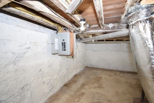 433 Putnam Hill Rd, Sutton, MA 01590