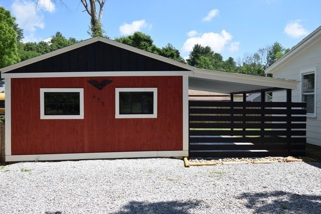 433 Putnam Hill Rd, Sutton, MA 01590