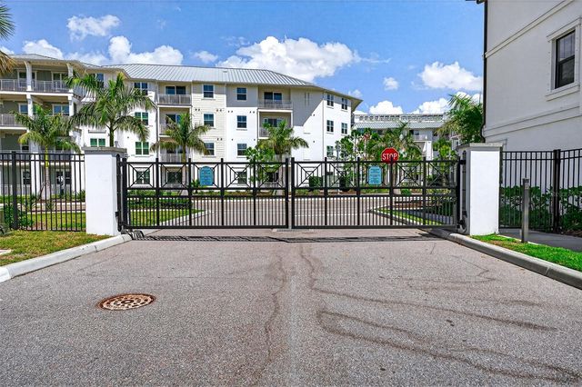 5351 BRIDGE STREET 15, Tampa, FL 33611