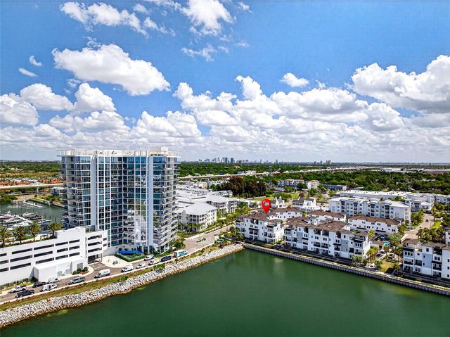 5351 BRIDGE STREET 15, Tampa, FL 33611