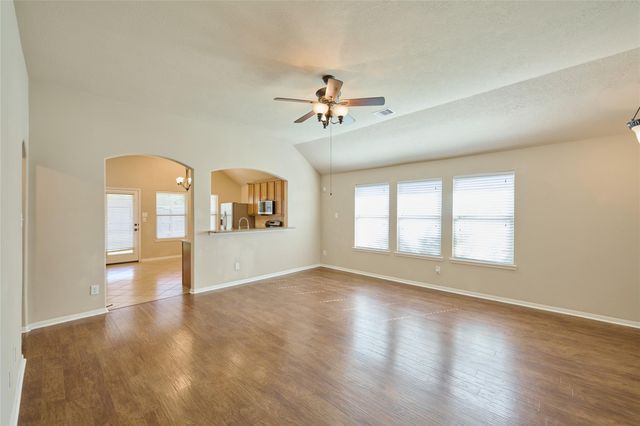 31878 Forest Park Trail, Conroe, TX 77385