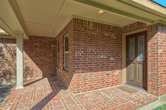 31878 Forest Park Trail, Conroe, TX 77385