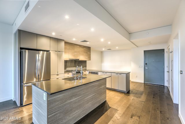 2300 E CAMPBELL Avenue 121, Phoenix, AZ 85016