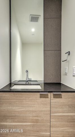 2300 E CAMPBELL Avenue 121, Phoenix, AZ 85016